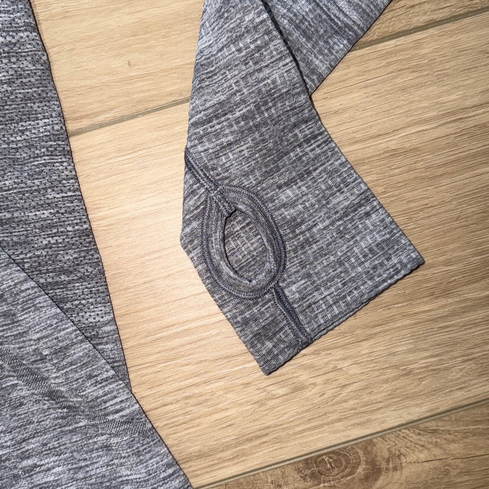 lululemon Swiftly Tech Long Sleeve Crew designed for running and training size 4 - Picture 4 of 6